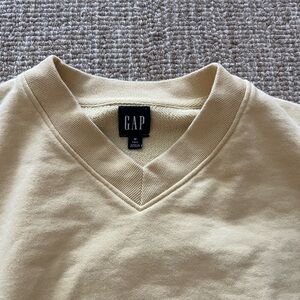 GAP Men's Yellow Sweater